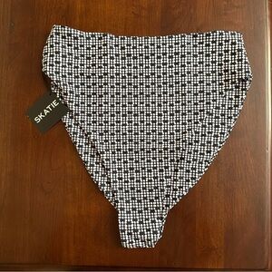 Skatie Monroe Bottom in Beverly Hills. Size XL. NWT.